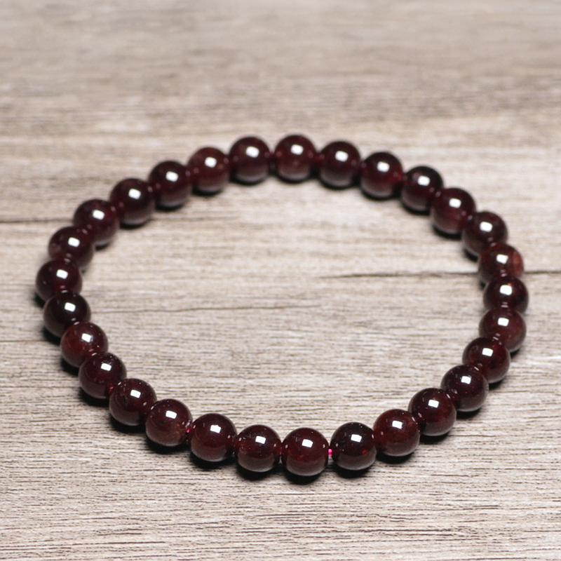 Garnet beaded bracelet